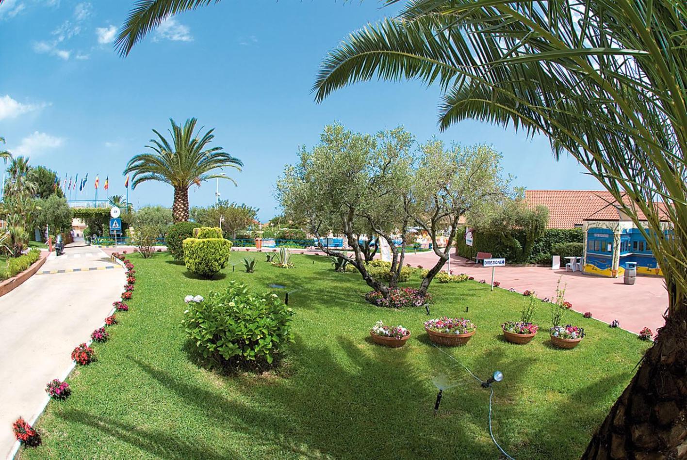 Villaggio Hotel Club La Pace Тропея Экстерьер фото